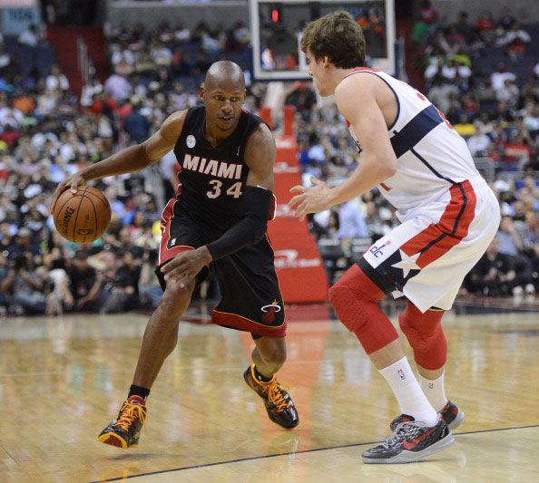 太阳队在攻 太阳队在攻