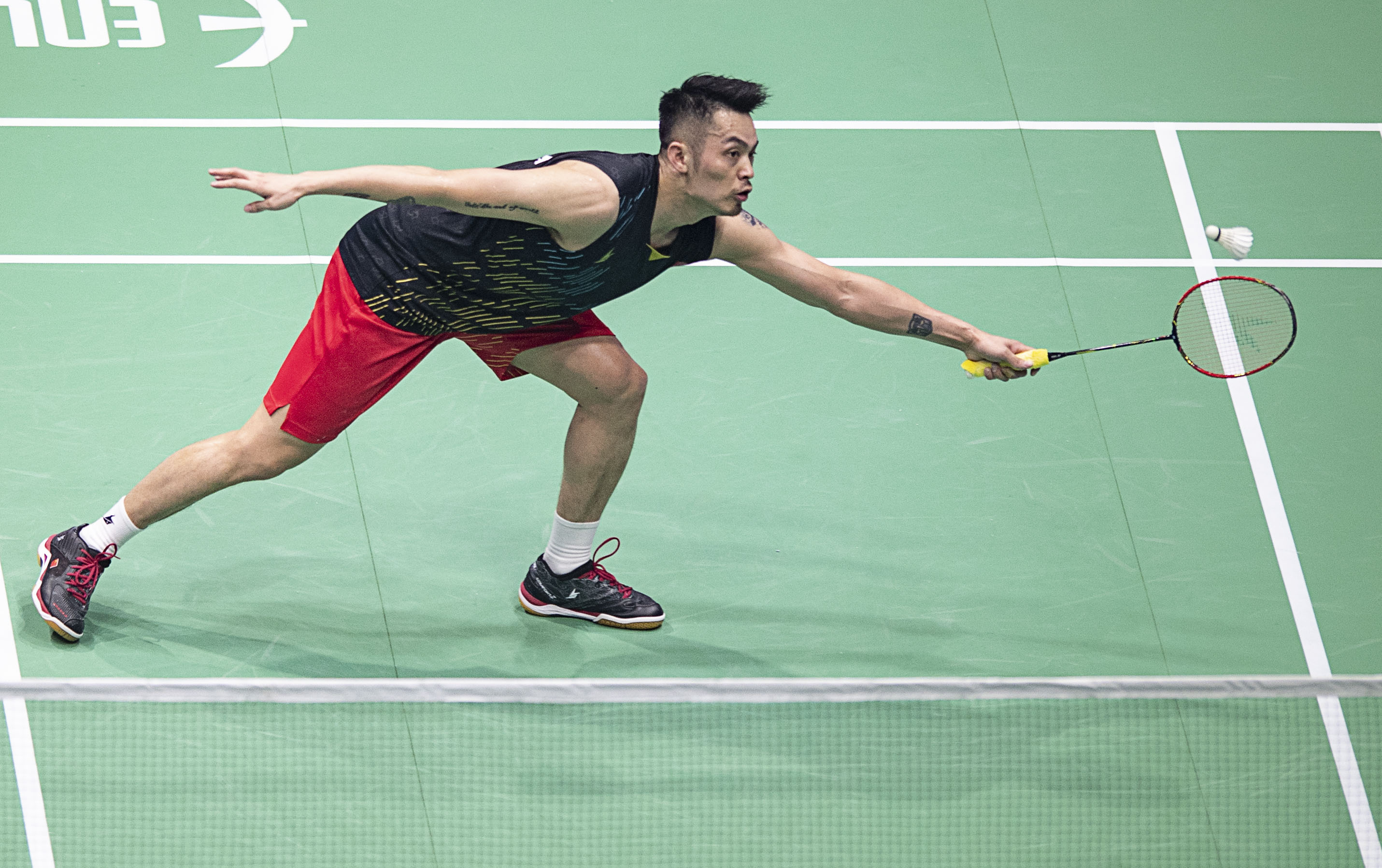 挑战中立于 挑战中立于